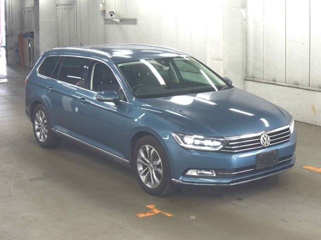 VOLKSWAGEN PASSAT — фото